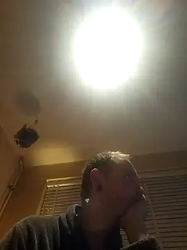 piercingpik's cam snapshot