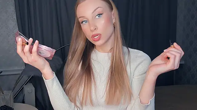 CarmenLipkin's cam snapshot