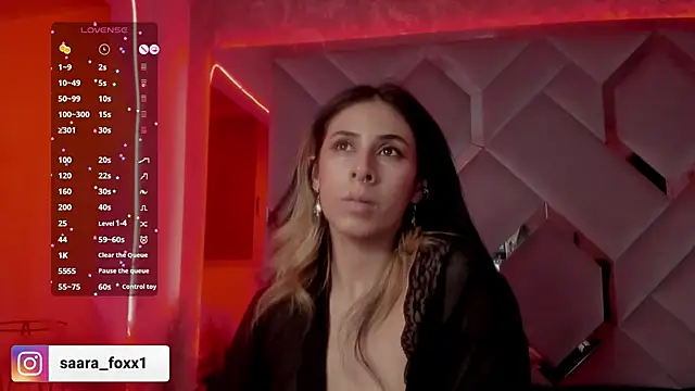 Sara_Foxx1's cam snapshot