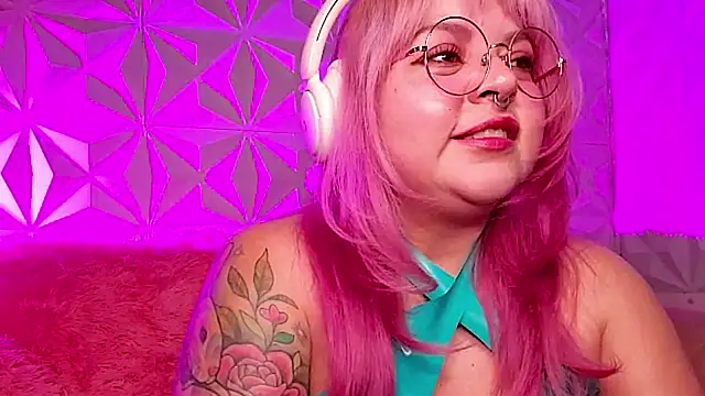 Satyn_doll live sex cam