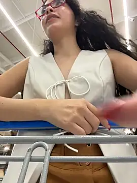 dani_bela's cam snapshot