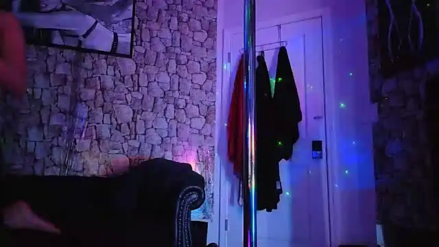 Pussyraider911 live sex cam