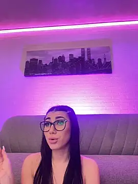 Kira_West live sex cam