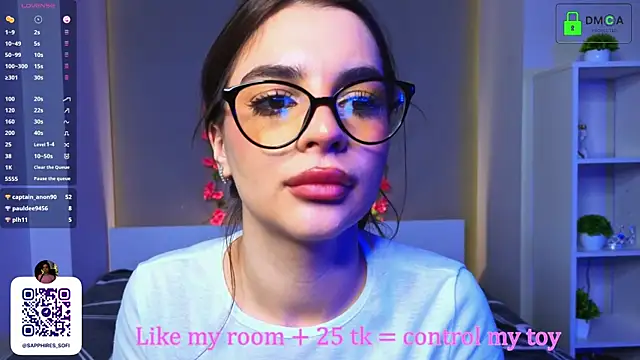 LauraHansil live sex cam