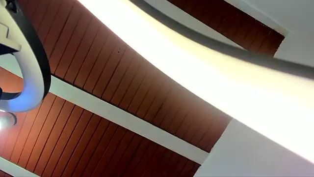 yourlatina_emely live sex cam