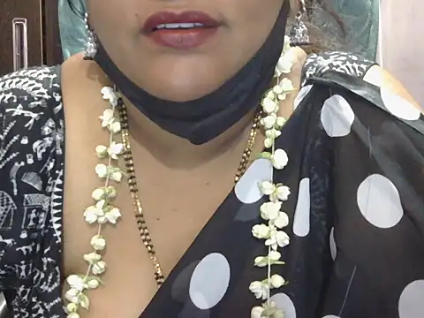 Nisha-telugu live sex cam