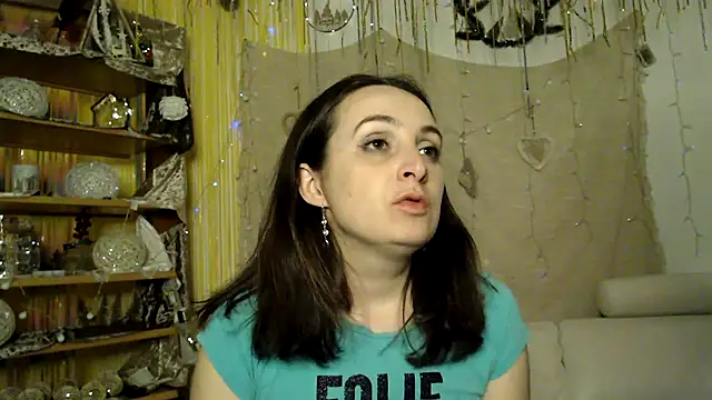 AskMeStandUp's cam snapshot