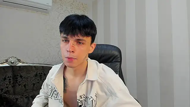 ClarkBev's cam snapshot