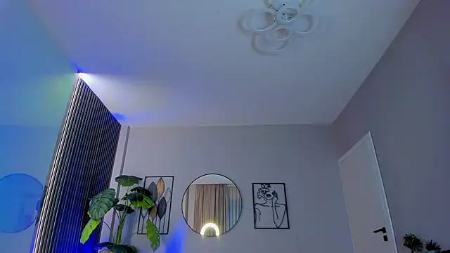 MissObsidian's cam snapshot