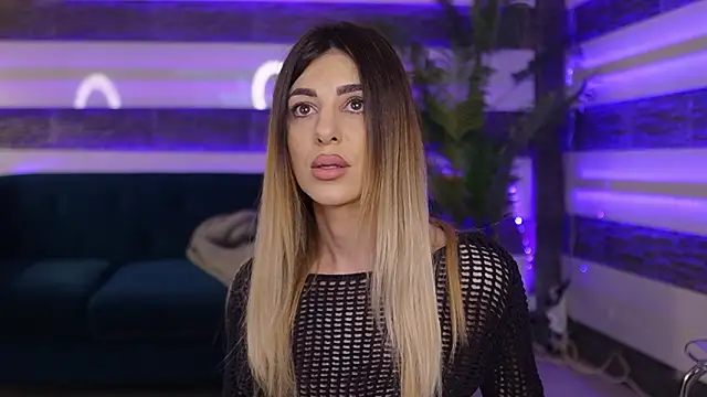 ItsIvyLicious_'s cam snapshot