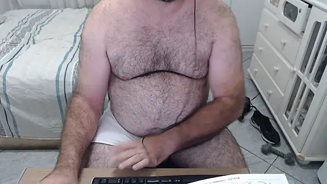 MysterBearMG live sex cam