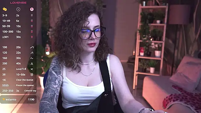 OliviaMcClean live sex cam