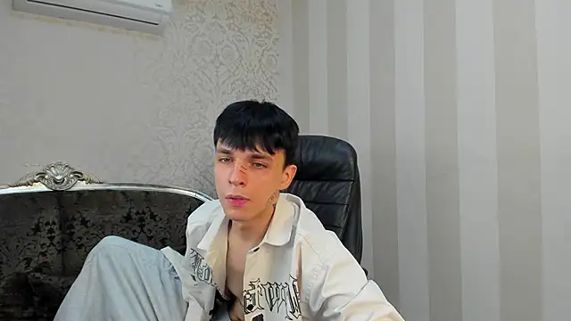 ClarkBev live sex cam