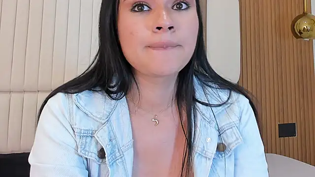 MiaFox_mml's cam snapshot