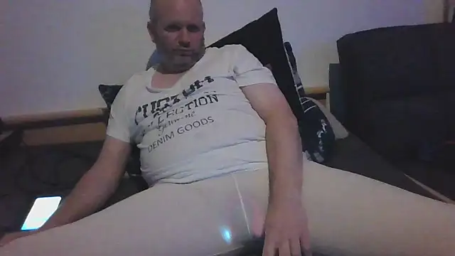 ShyBoy1982 live sex cam