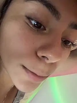 Lilybeeth live sex cam