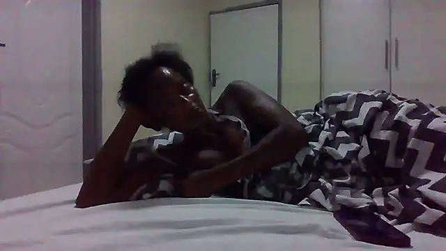 sweets_80's cam snapshot