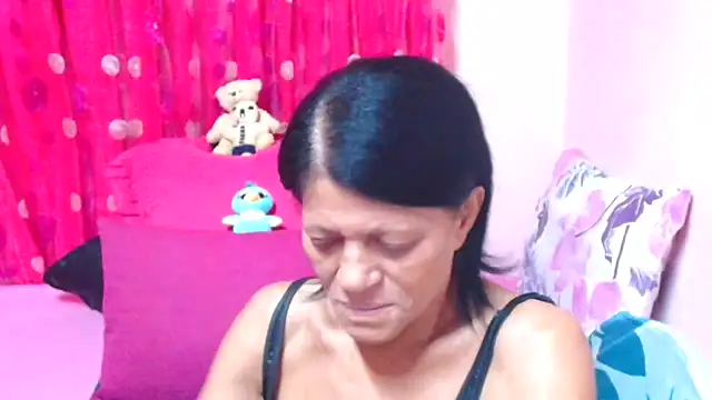 SLUTTYROXY's cam snapshot