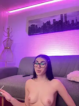 Kira_West's cam snapshot