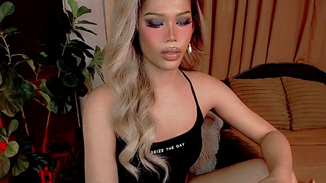 LA-GIRL live sex cam