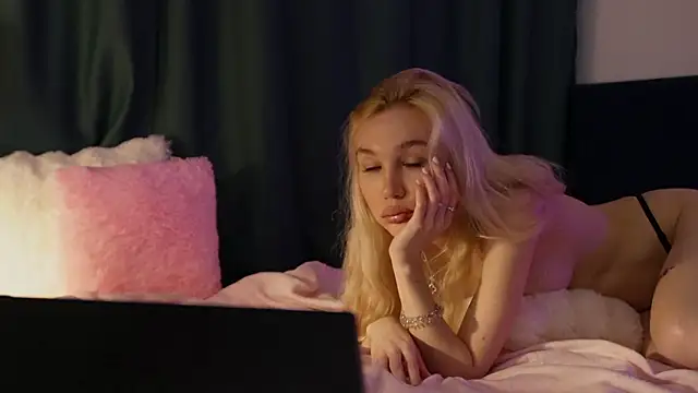 cuteleraay live sex cam