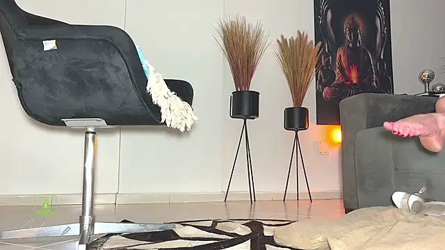 MaraHot69 live sex cam