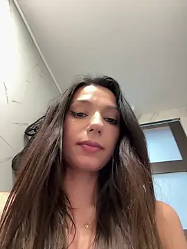 -_MiaQueen_- live sex cam