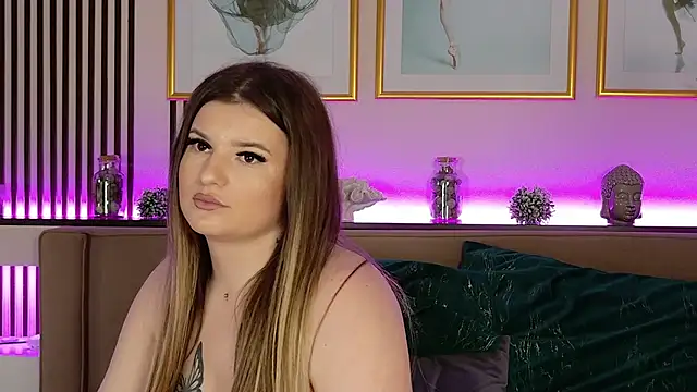 EmilyWess's cam snapshot