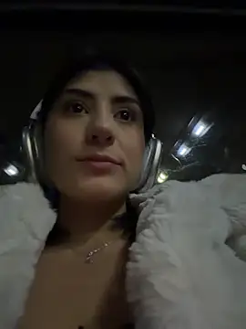 fiorella_paris's cam snapshot