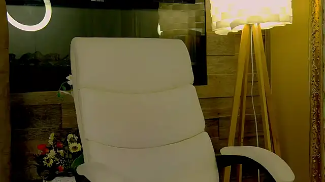 EveHamilton's cam snapshot