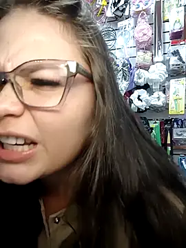 Vale_Saenzz's cam snapshot