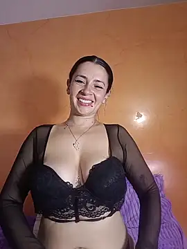 KiaraEvans2's cam snapshot