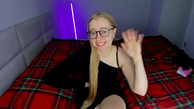 MilanaJune's cam snapshot