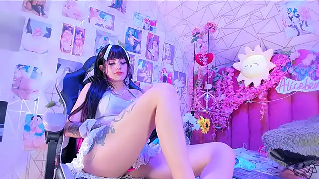 Alicebenett's cam snapshot