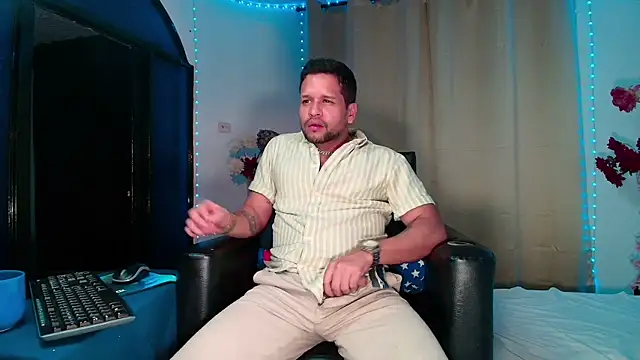 LucasGaeel live sex cam