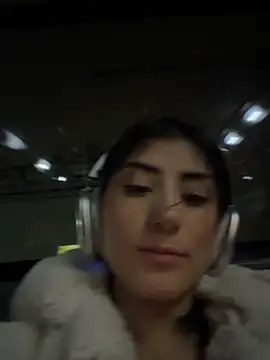 fiorella_paris's cam snapshot