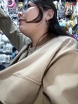 Vale_Saenzz live sex cam