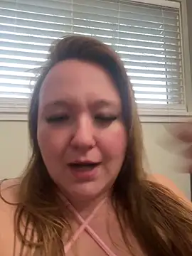 JuicyPeach69 live sex cam