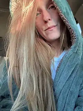 GoldenFlameGoddess live sex cam