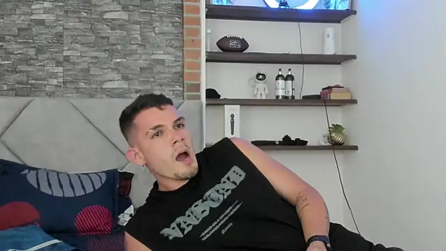 BooyHott_'s cam snapshot