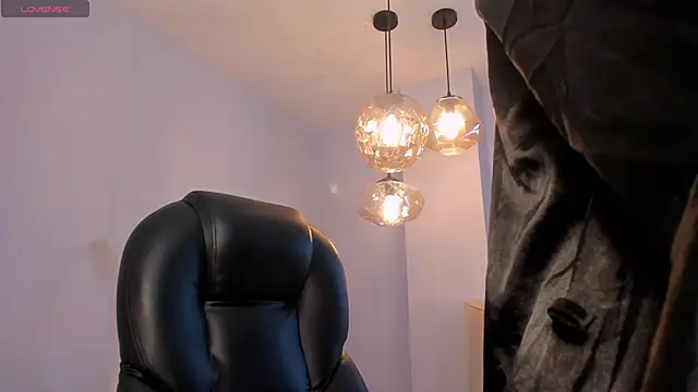 KayraLanne live sex cam