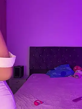 AuroraFiore's cam snapshot