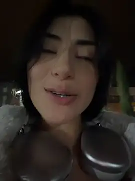 fiorella_paris's cam snapshot