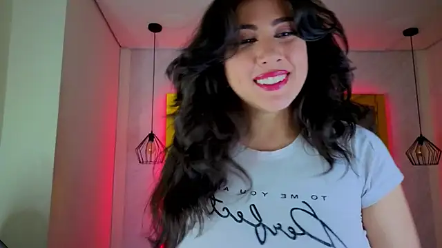 Luvienne live sex cam