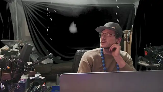 MasterDaddyCool's cam snapshot