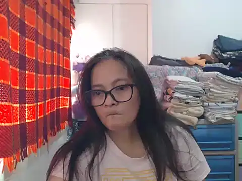 Kinkybela2025 live sex cam