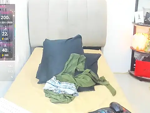 Trixie_Mattel21 live sex cam