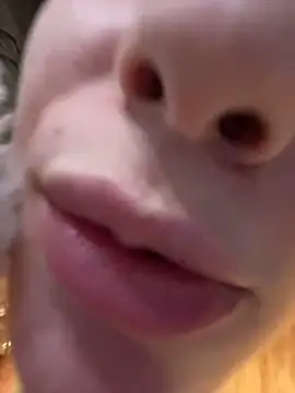 Ella_Charm live sex cam