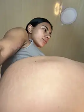 Lilybeeth live sex cam