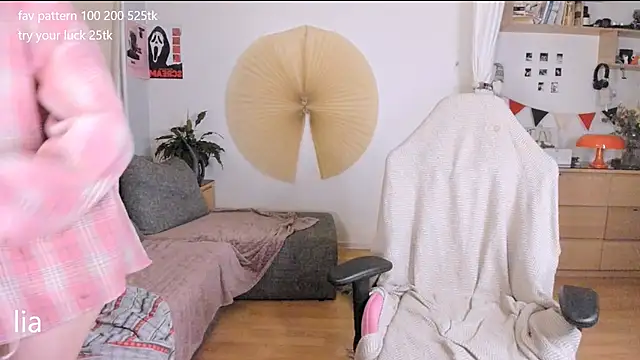 lil_lia's cam snapshot